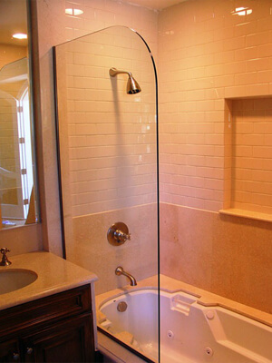 Shower Enclosure In Dubai Wall Mirror, Bathtub Glass Partition
